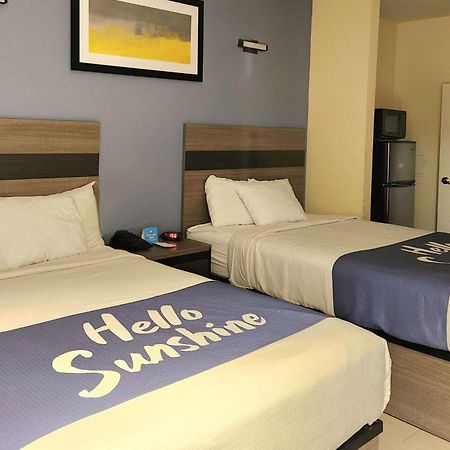 Days Inn By Wyndham Freeport Exteriör bild